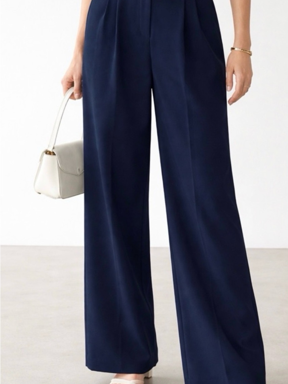 Abercrombie Women’s Navy Blue Wide Leg Trouser